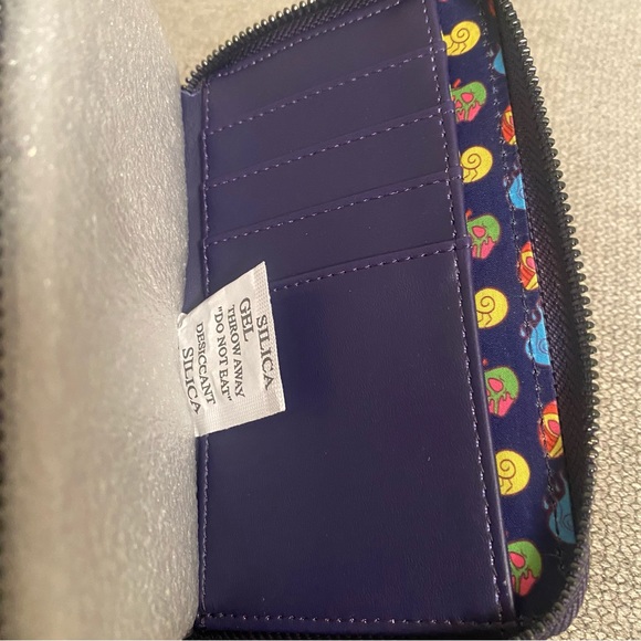 Disney | Disney Villains In The Dark Zip Around Wallet - Picture 3 of 4